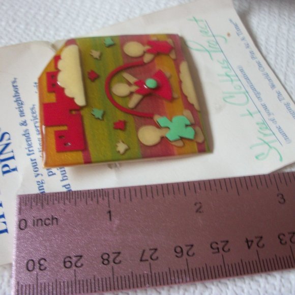 Lucinda Little People Pins 80217 - Picture 3 of 4